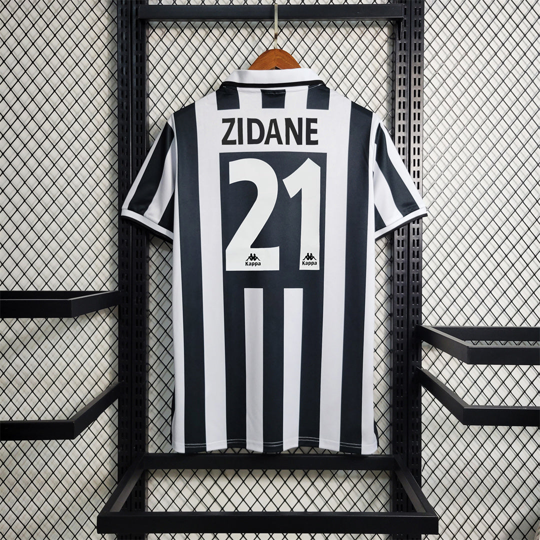 Juventus 1995/97 Zidane Home