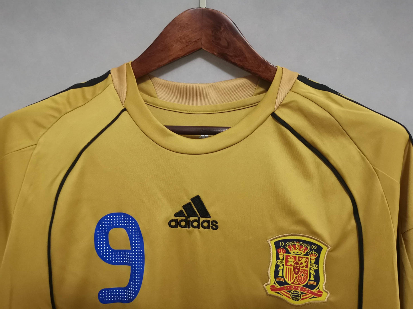 Spain 2008 Torres Away