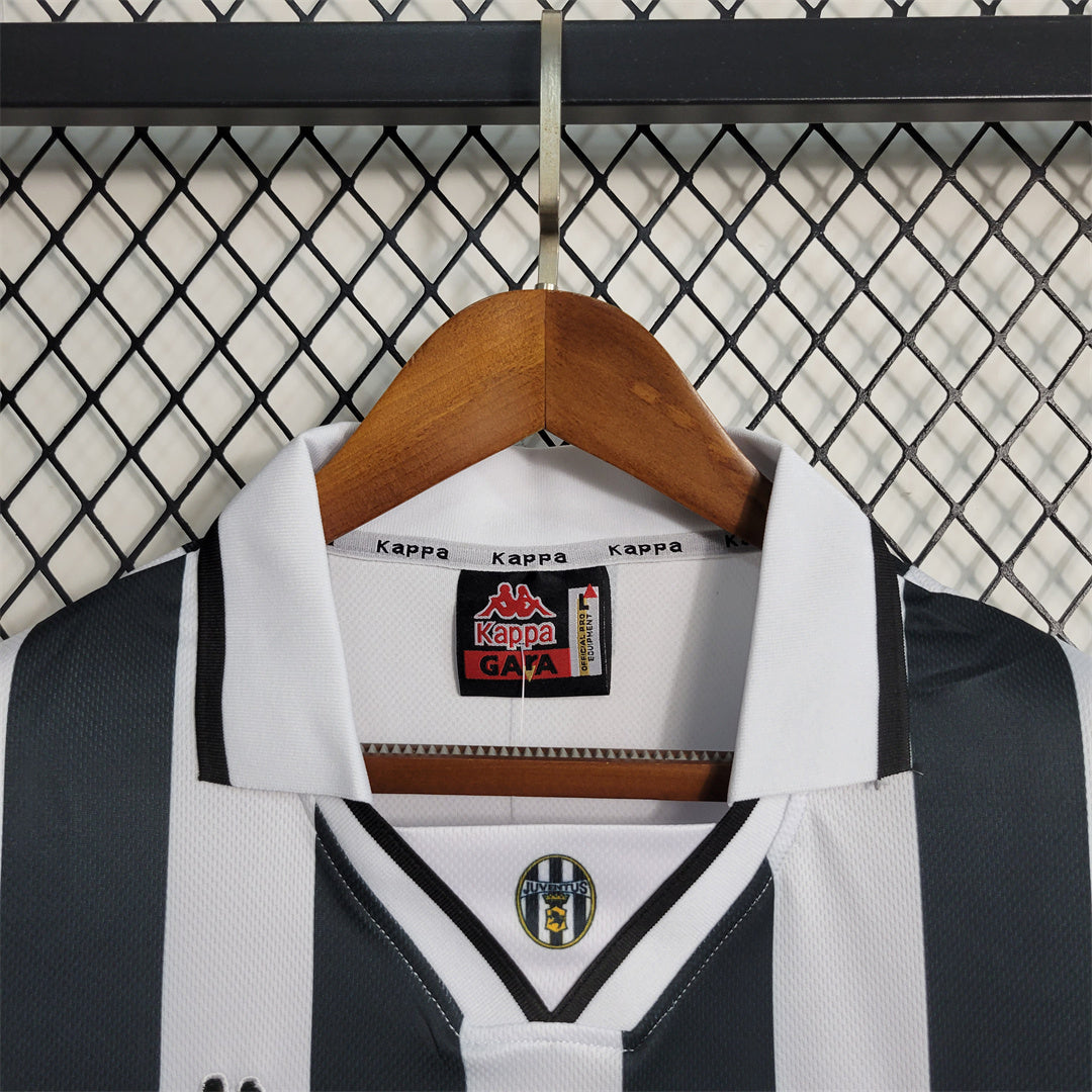 Juventus 1995/97 Zidane Home
