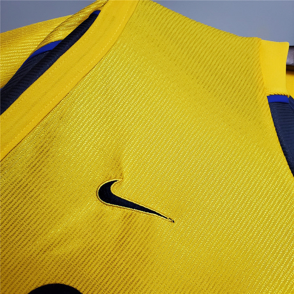 Arsenal 1999/2000 Bergkamp Away