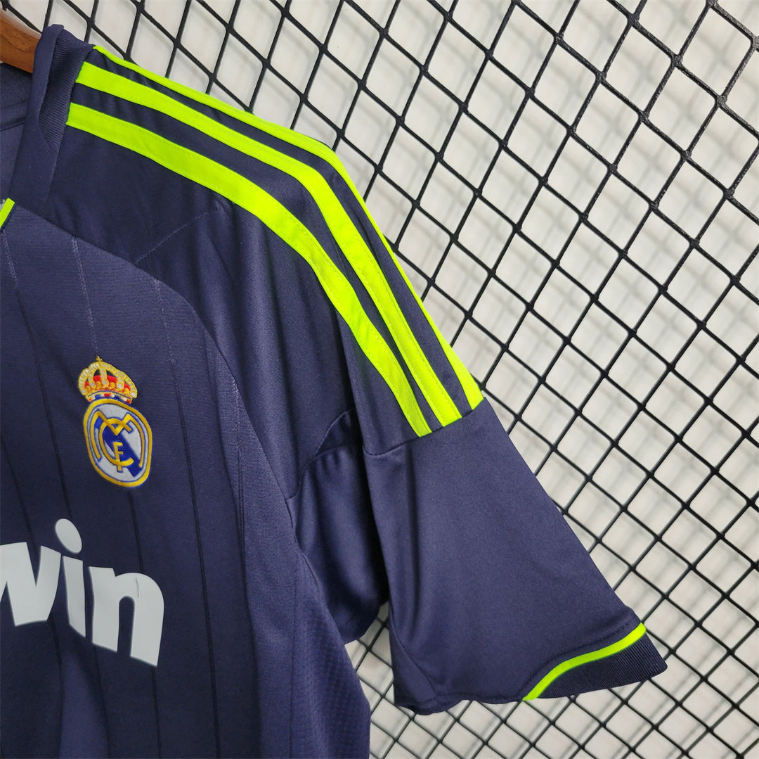 Real Madrid 2012/13 Özil Away