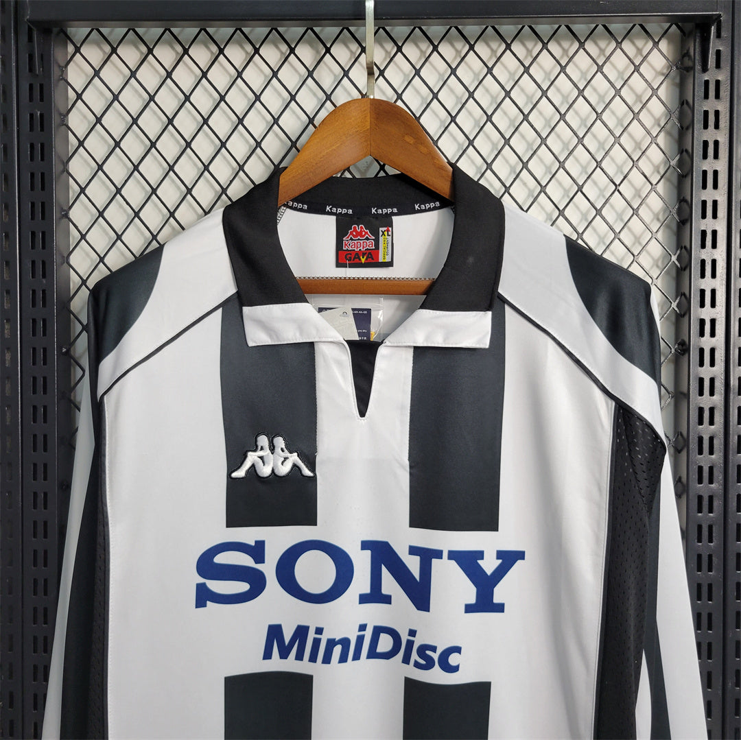 Juventus 1997/98 Home Long Sleeve