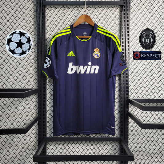 Real Madrid 2012/13 Özil Away